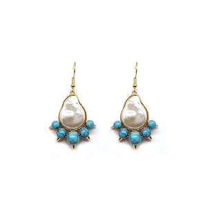Turquoise pearl earring