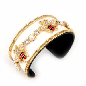 [6pcs] Queen bee enamel coated chain cuff - white