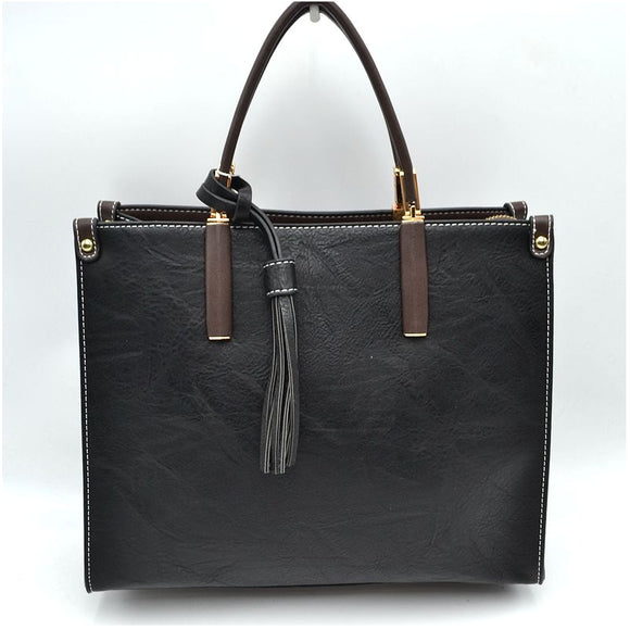 Classic tote with tassel - black