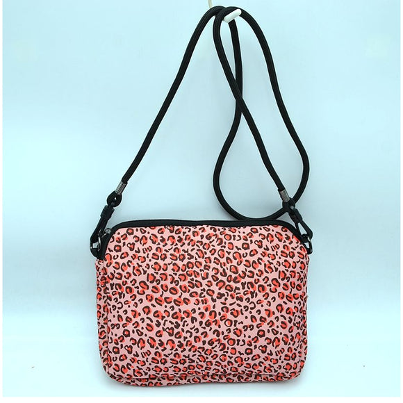 Neoprene leopard pattern crossbody bag - mauve