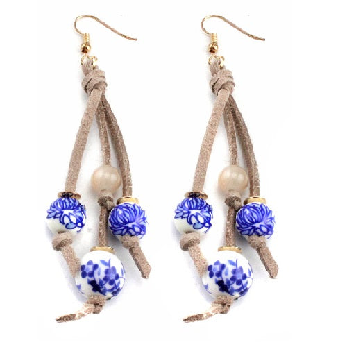 Ceramic and flower print earring - natural