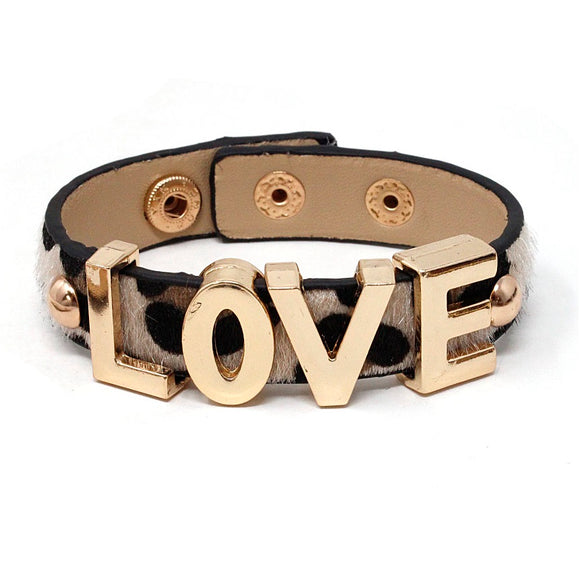 Love w/ animal printed faux fur bracelet