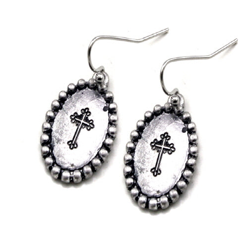 Oval Cross engraved earring - Silver