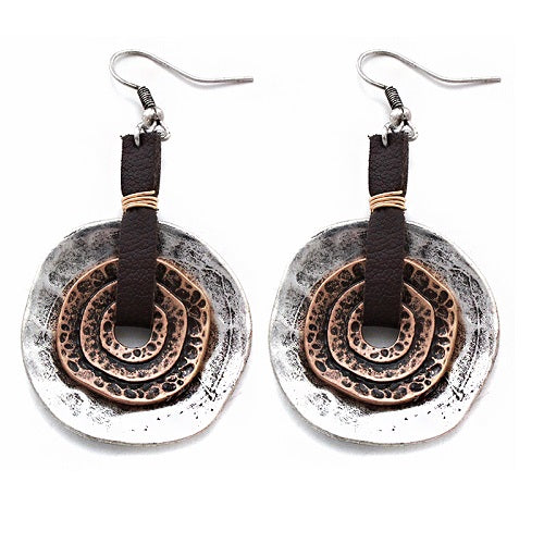 Hammered round earring