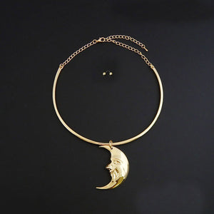 Crescent pendant necklace set - gold